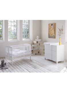 WHITE YappyQu Babybett und YappyClassic Wickelkommode